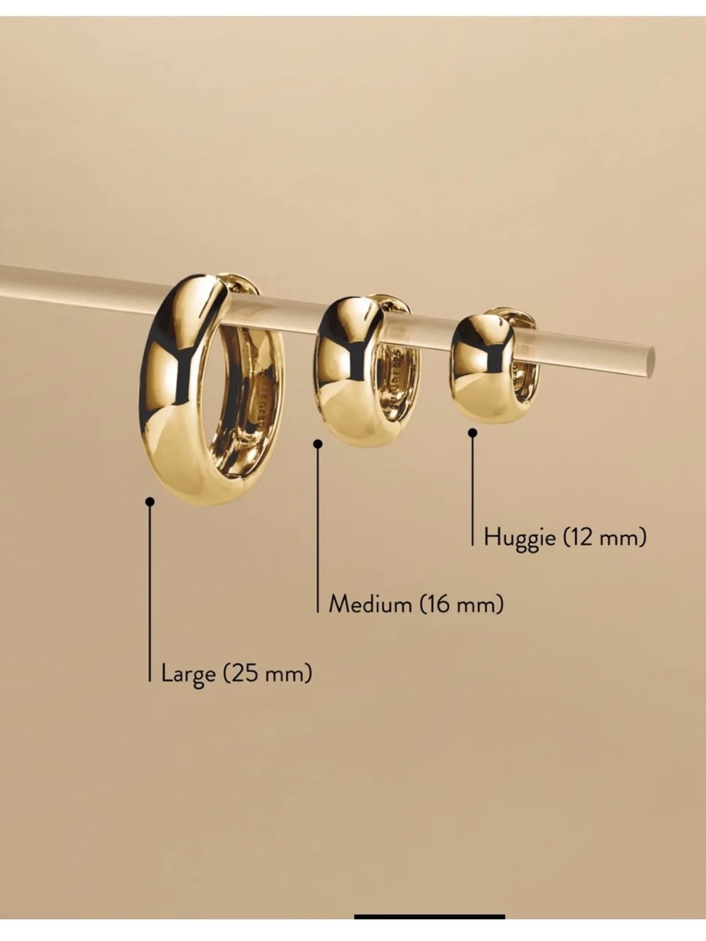 Mejuri Chunky Medium Hoop Earrings - Gold - Picture 4 of 9